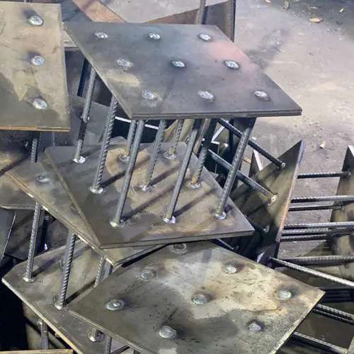 在确定东营预埋件位置时，需要考虑以下几点